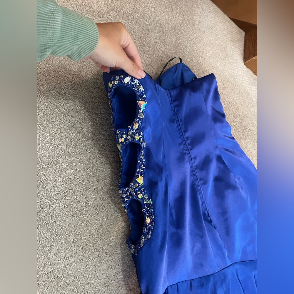 Prom dress - Picture 4 of 6